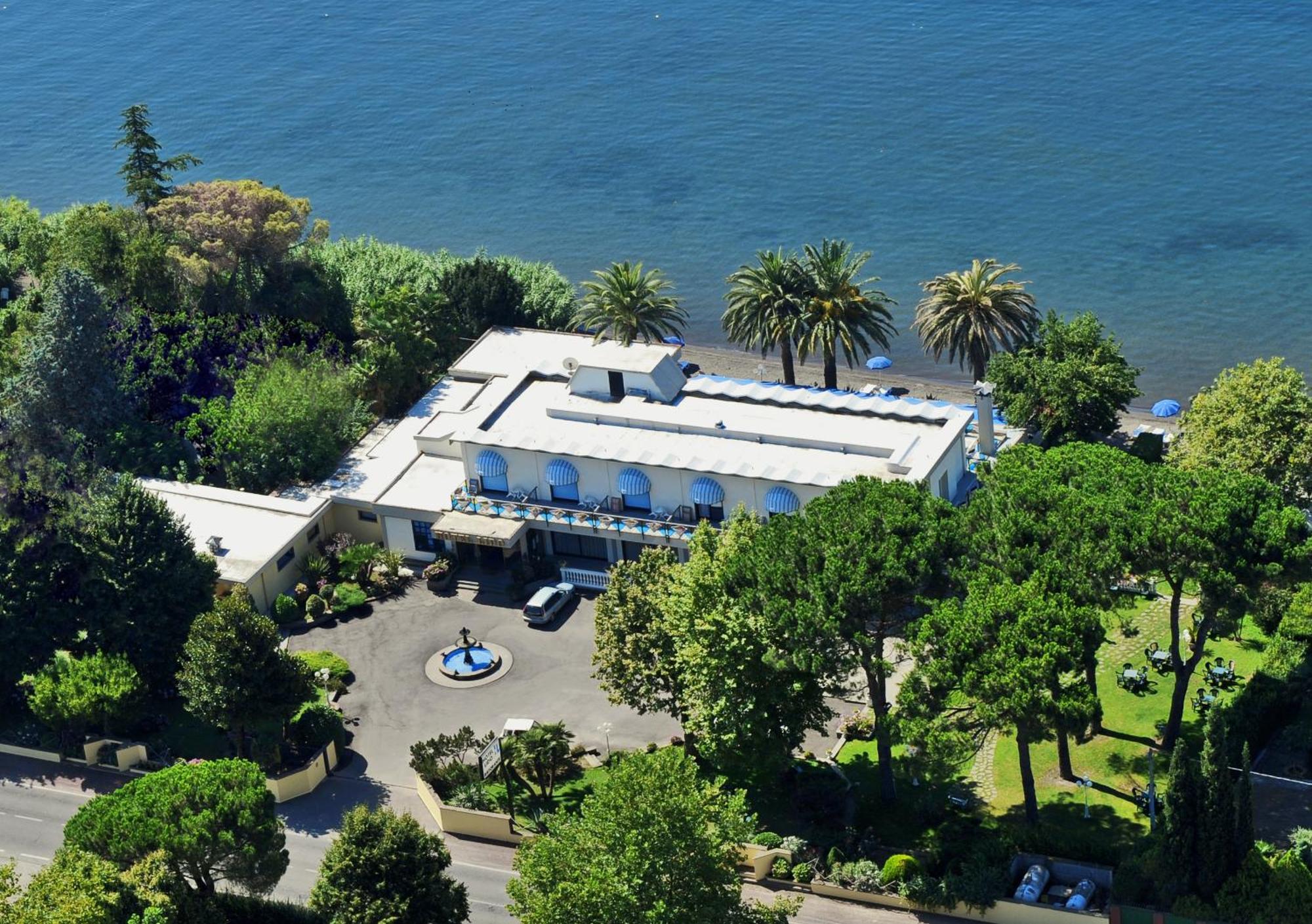 Hotel Lido - Beach And Palace Bolsena Exterior photo